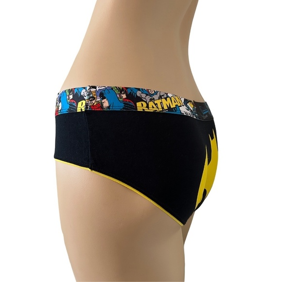BATGIRL Panty Underwear Brief Graphic DC Comic Action Hero Cotton Blend Tagless - Picture 4 of 9